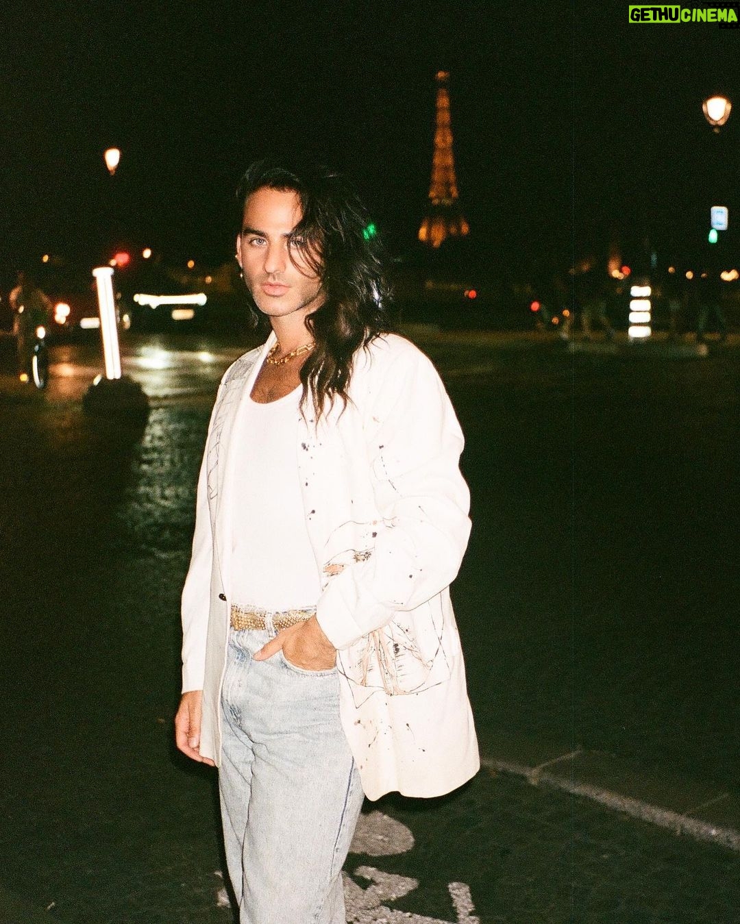 Cary Tauben Instagram - Trips to Aspen! Weekends in Paris! Christmas in St-Barts! Paris, France