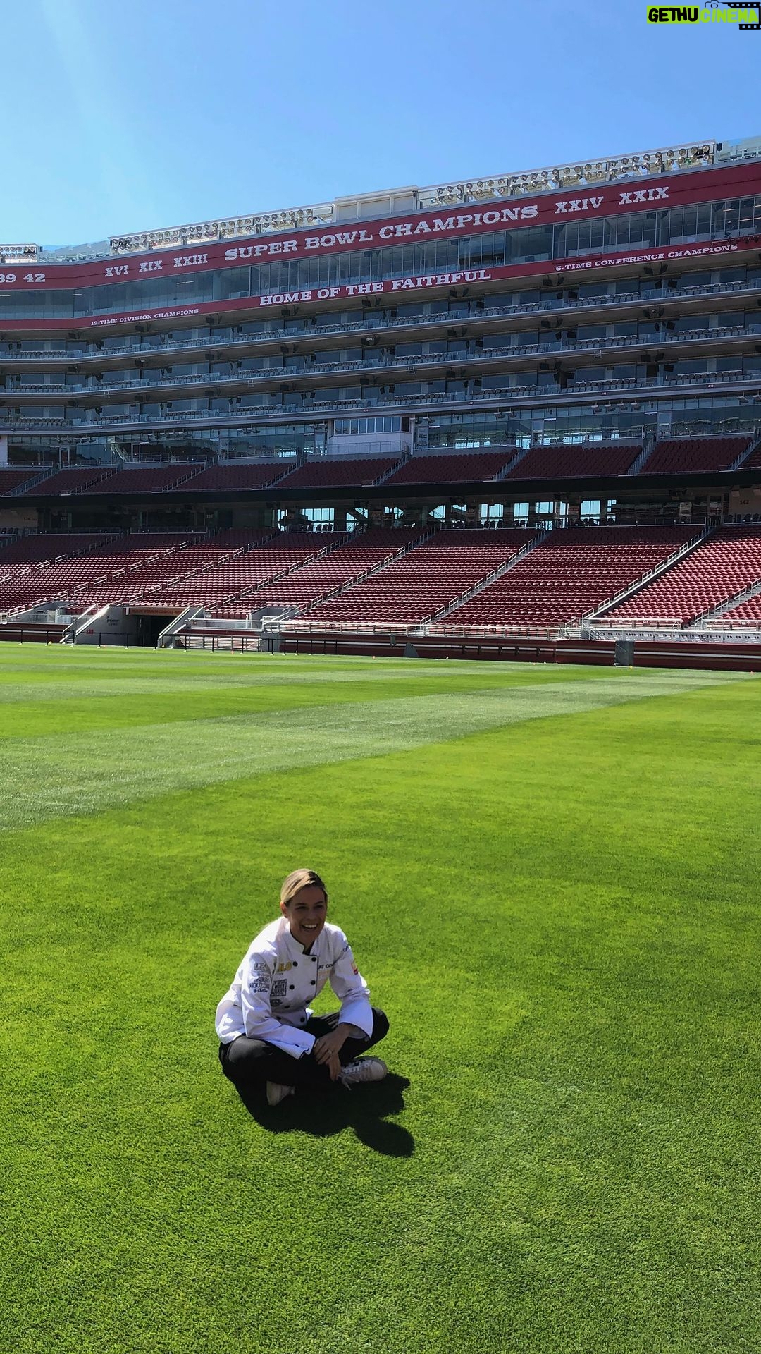 Cat Cora - 795 Likes - 🏈 It’s the BIG GAME y’all! Can “Mr. Irrelevant” Brock Purdy pull it off against Patrick Mahomes and “the guy on the Chiefs” Travis Kelce?! Who are you rooting for? …and what snacks are you making?
#superbowlLVIII #49ers #Chiefs #Swifties #superbowlsnacks #mrirrelevant