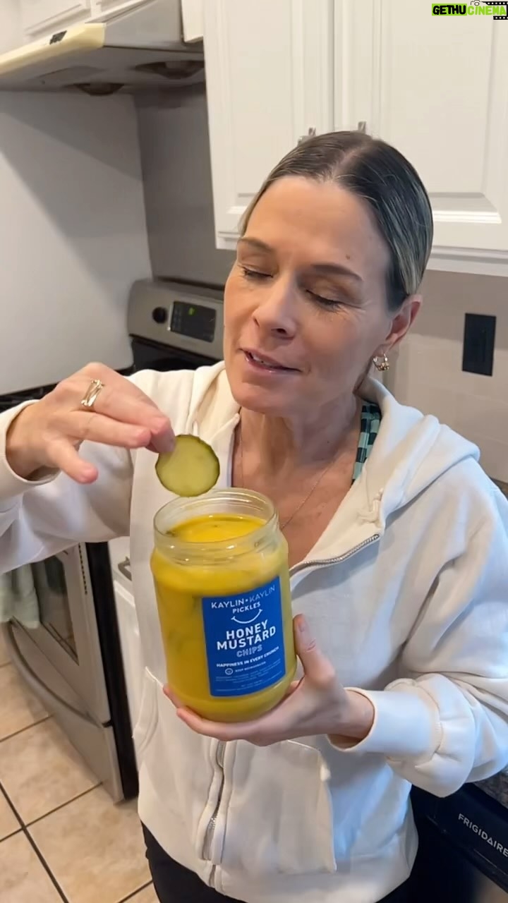 Cat Cora - 809 Likes - 3 words y’all: HONEY MUSTARD PICKLES! You just have to taste these from @kaylinandkaylin, Scott aka the Pickle Man is a GENIUS!
#honeymustard #honeymustardpickles #kaylinandkaylin #bestpickles #IC3 #cheflife