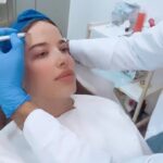 Catarina Jacob Instagram - Os melhores presentes são os que nos fazem sentir cada vez mais apaixonadas por nós mesmo, aqueles que aumentam a coisa mais importante que temos na vida, o AMOR PRÓPRIO! @dr.rafacastronobre @docaclinic obrigado aos dois pelo tempo, pela lealdade no que se comprometem a fazer, pela verdade quando as vezes o que queremos é impossível e tem de nos dizer que não mesmo sabendo que nos vais deixar tristes! Mas é por isso que só confio em vocês ! P.S - faço anos daqui a dias e quero mudar algo o que será? Palpites? Doca Clinic