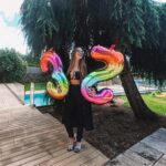 Catarina Jacob Instagram - 32 anos fazendo m€r#@ … e que seja sempre assim, com algumas das m…rdas aprendemos e com outras criamos óptimas memórias. OBRIGADA vida por estes anos de m€rd@s 🙏🏻😉✌🏻😍🤟🏼 Braga - Portugal