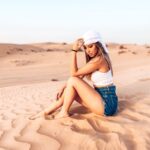 Catarina Jacob Instagram - Sou resiliente tal como uma flor em pleno deserto! 🌺🌵🌞🏜