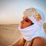 Catarina Jacob Instagram - Uma mulher INDEPENDENTE que pense pela própria cabeça será sempre uma mulher potencialmente poderosa! #GPWR 👱🏻‍♀️👩🏽‍🦰👩🏻👩🏽👩🏿‍🦱 Dubai Desert