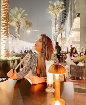 Catarina Jacob Instagram - By Day a Woman By Night a Dragon🐉 #dubai🇦🇪