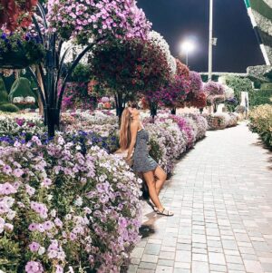 Catarina Jacob Instagram - Tal como as flores, nós também temos várias fases, e o mais importante nisso é, saber apreciar as fases boas e aprender com as más! #ficaadica