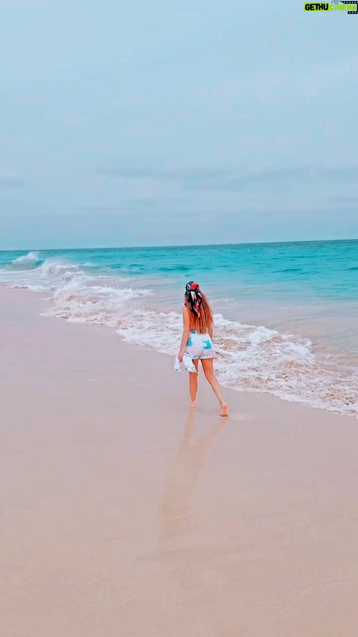 Catarina Jacob Instagram - 2023! Sem planos, sem expectativas, apenas com um sonho, ser uma melhor versão de mim.
