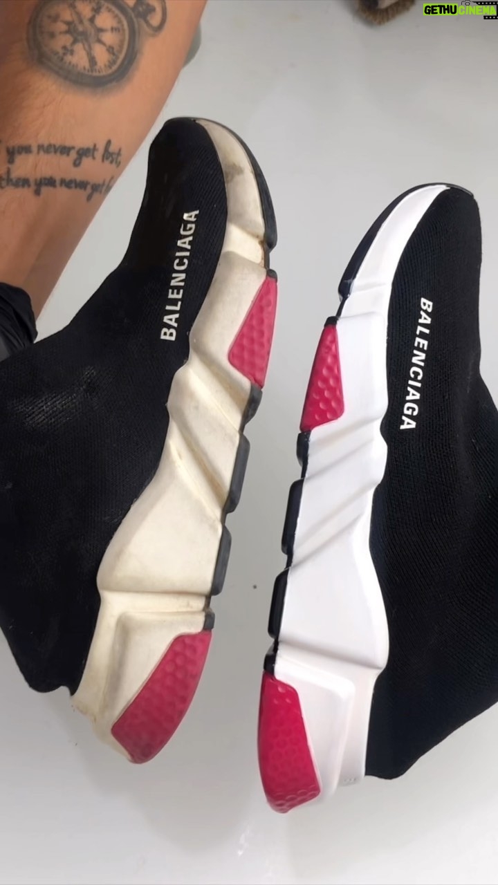 Catarina Jacob Instagram - @balenciaga como novas 🔥 PARA MAIS INFORMAÇÕES CONTACTE 935 847 604 @engraxat.pt #engraxat #famalicao #famalicaomadein #famalicão #bragaportugal #oporto #limpeza #limpezaprofissional #sapatilhas #calçados #alexandermcqueen #lisboa #shoes #premium #reels #guimaraes #paçosdeferreira #povoadevarzim #viladoconde #shoes #shoescleaning #shoescleaner #trofa #shoesclean #sneakers #sneakerhead #sneakersaddict #satisfying Engraxat