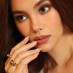 Catriona Gray Instagram - A timeless classic #BulgariCabochon @bulgari ✨