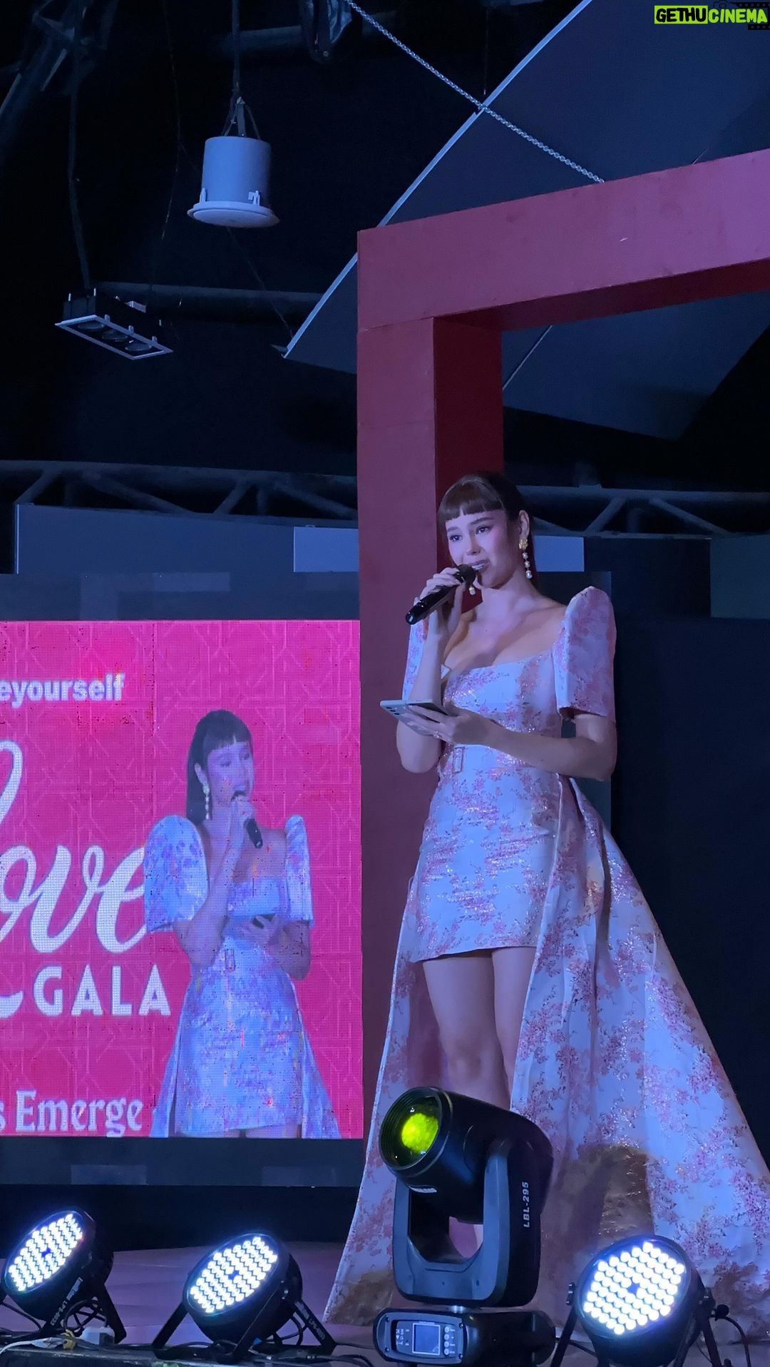 Catriona Gray Instagram - A night of empowerment, celebration and recognition. ✨ #HeroesEmerge Had a wonderful time at the 4th @lovegalaofficial with my @lovegalaofficial family! This year marks 6 years working as an advocate and volunteer for HIV awareness, education and testing 😍 Excited to continue amplifying the U = U campaign: Undetectable equals Untransmittable (I’ve included a portion of my speech that night in my reel but will be sharing more about it soon!!) both here sa Philippines and across regional asia. Congratulations to all of the ripple awardees and nominees for the work done to serve our communities across the Philippines, you are all heroes. 👏🏽🇵🇭 Mabuhay kayo! Glam @jellyeugenio @paulnebres Styled by @justine.aliman19 in @jearsond @callibags 🤍