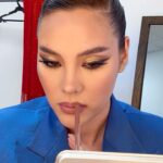 Catriona Gray Instagram - Miss Independent ❤️ did my own glam for @missuniverse and super proud of how it came out. Thank you @jellyeugenio and @paulnebres for the approval 🫶🏽 bahahaha @cetaphilbrighthealthyradiance toner and brightening perfecting serum #radianceroutine @strokescosmetics silk kiss @milk hydro grip primer @myraphilippines vitamins @maccosmeticsph studio radiance foundation @diorbeauty forever skin correct concealer @lauramercier translucent powder @makeupbymario sculpt stick @diorbeauty face powder @sunniesface eye stick in teddy @makeupforever aqua resist liner in graphite @issyandcompany eyeshadow in trench, night and carob @rarebeauty eye stick @shiseido liquid liner @aztkcosmetics eye shimmers @kissmephilippines curl keep mascara base and super waterproof in black @strokescosmetics brow pen @in2itph brow trio @issyandcompany contour in storm, bronzer in pyre @patrickta she’s sincere blush @faboulash lashes @paulashphilippines glue @makeupbymario skin transformer @makeupforever ultra hd powder @diorbeauty highlighter quad @hudabeauty lip liner in terracotta, Demi matte lip in feminist 🫶🏽 Yes it’s a lot but it’s for mizzzz univerzzzzzz San Salvador, EL Salvador