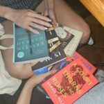 Catriona Gray Instagram - Book swap besties @binibiningnicolecordoves 📚💖