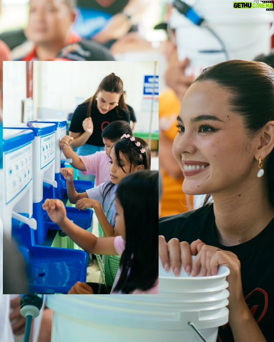 Catriona Gray Instagram - Access to safe, clean water is a basic human right. But for many remote communities dito sa Pinas, wells, rivers and springs remain to be primary water sources. π§ This can introduce complications created by unclean or contaminated water, which can lead to sickness and, in severe cases, the loss of life. I was giddy at the opportunity to take part in a community outreach with @wavesforwaterphilippines at Brgy Calo, Lobo Batanagas, where water filter equipment was donated by @hm. Everytime you shop at a H&M and opt to buy a paper bag for 2php, these proceeds go directly to Waves for Water projects that provide access to safe and clean drinking water for communities all over the country. ππ΅π Aside from teaching the families and community leaders how to properly operate their filters, as well as the education behind clean drinking water, we also taught the local children how to properly wash their hands using donated hand washing stations. π To learn more about the work that @wavesforwaterphilippines does you can visit www.wavesforwater.org π§ Thanks for reading π€ Calo, Nasugbu, Batangas
