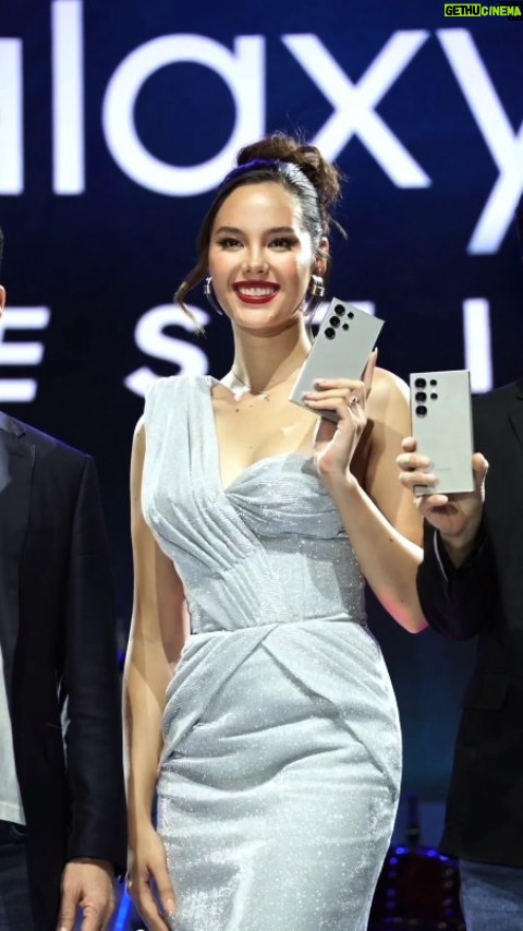 Catriona Gray Instagram - A new mobile era is here! Such an exciting kick off event at the #GalaxyAIFestival to welcome the new #GalaxyS24 👏 The specs and features are pretty mindblowing 🤯 I'll be sharing more soon! @samsungph #Samsung #EpicJustLikeThat #TeamGalaxy