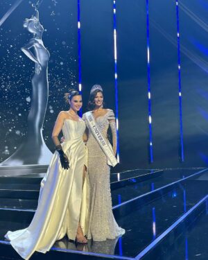 Catriona Gray Instagram - That’s a wrap on the 72nd @missuniverse Live from El Salvador! Welcome to the new Queen @sheynnispalacios_of from Nicaragua 🇳🇮 👑✨🫶🏽🤍 
@rbonneynola you had such an impactful reign! So excited to see where your journey takes you next!! 
Huge shout out to @zurihall and our amazing team @mr_tunnelvision @travisstantonmn and everyone who makes our work such a breeze! (and so much fun!!)
To @realpaulashugart thank you for all the years you’ve dedicated to Miss Universe. As someone who has been directly impacted and had my life changed because of your vision, I am forever greatful, as are the hundreds of girls and each of their communities, causes and countries that you brought onto the universe stage. ✨
Lastly to our pride, @michelledee 🇵🇭 thank you for the fight. Yours is a comeback story that I know well, and so it’s with certainty that I can say, never denied only redirected. Whatever you choose to pursue, we’re all right behind you! Mabuhay ka! 🇵🇭