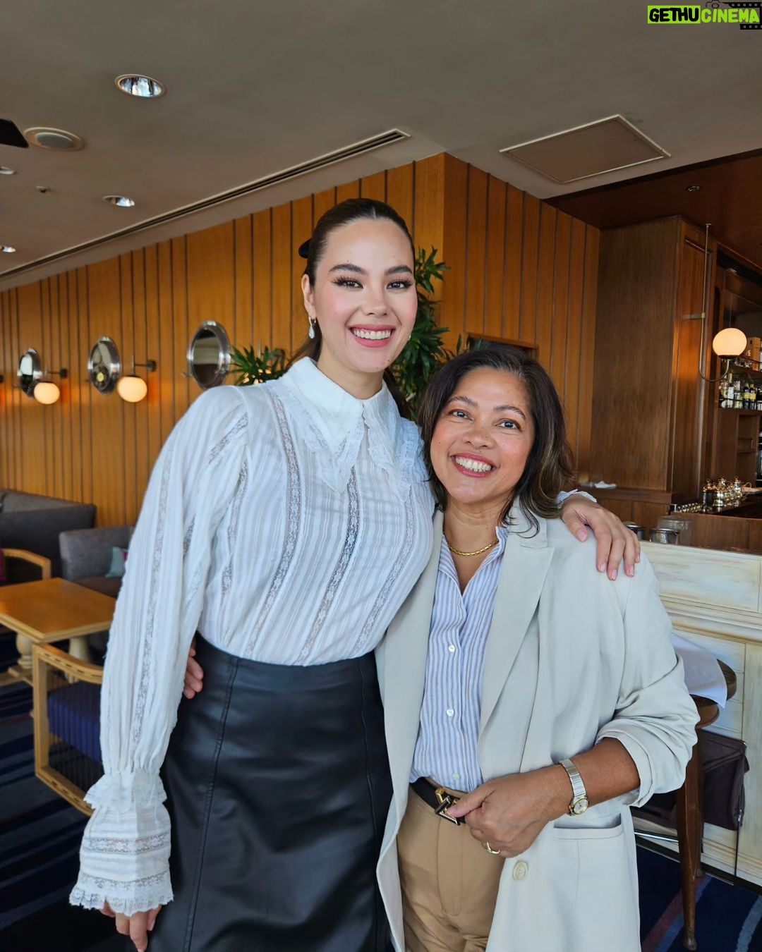 Catriona Gray Instagram - I got it from my mama π»π₯°β€οΈ so grateful to have this time to adventure and explore Japan with my mama. Just the two of us! But now it's time to work!! π₯βοΈπ©βπ§ππΌππ€ Both of us are in @hm πΌ #AW23 Yokohama,Japan