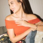 Catriona Gray Instagram - Hope you're all having a blooming good week so far. 🌸❤️ @bulgari