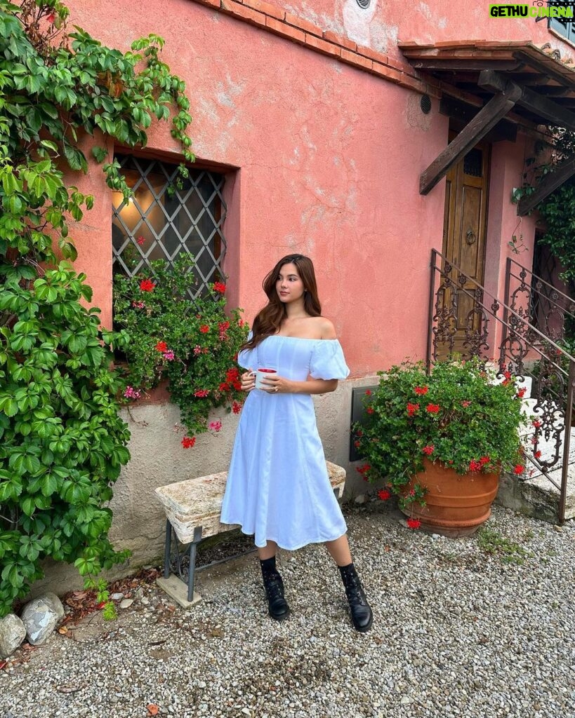 Catriona Gray Instagram - La dolce vita 🌞 Tuscany, Italy