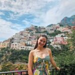 Catriona Gray Instagram - Huhuhu finally get to check ✅️ Positanos' world-famous views off the bucket list. 🥹 Wearing @hm #TropicalEssentials Positano, Amalfi Coast, Italy