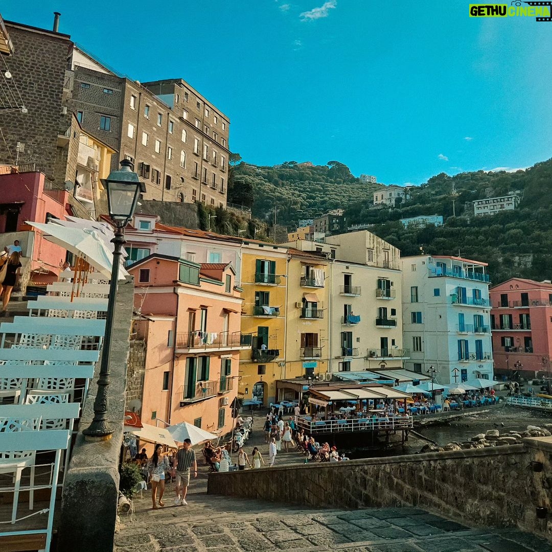 Catriona Gray Instagram - 🥹 so friggin grateful to be exploring the Amalfi Coast with my panda @samuelmilby Sorrento, Italy