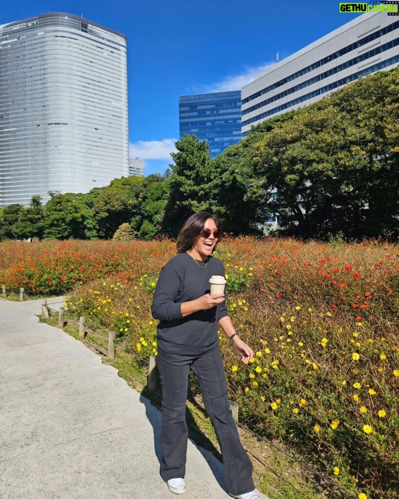 Catriona Gray Instagram - A favorite day 💛☕️🍣🐻🌼🌸 Tokyo, Japan