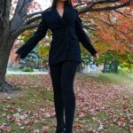 Catriona Gray Instagram - Falling in love with autumn 🍂 a maxxx glam lewk in @hm #AW23 📸 @jololuarca