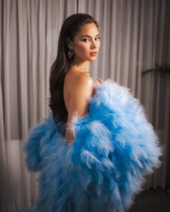 Catriona Gray Instagram - Getting ready to have a ball! ✨️ #ABSCBNBall2023 @julianne_syjuco gown @bulgari jewels @zidjianpaul @hairbybrentsales glam @mimsqiu @minmeluxurynails special thanks to @lizalvarez.ph @styledbypatrickhenry @jeshanina @jellyeugenio @thepeninsulamanila @belobeauty skin @empiredentallounge smile captured by @davegraciadas 💞 The Peninsula Manila
