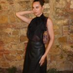 Catriona Gray Instagram - Night out 🍷 with @hm #AW23 @dior Pienza,italy