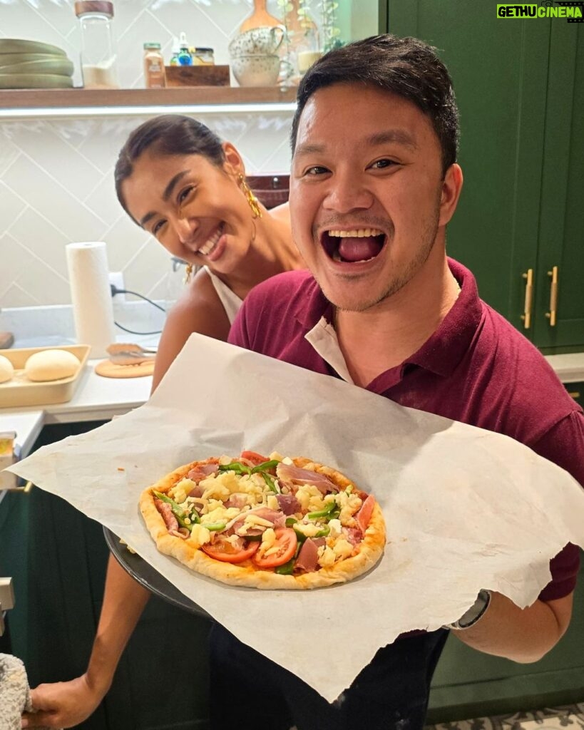 Catriona Gray Instagram - 🥹🥹 a home-made pizza party galentines 🍕💝 celebrating gratitude, prayers, manifestations and the friendships that make the journey of life so much fun 💕💕💕 It's sprouting szn!! 🌱 (And yes no rolling pin so my giant chili flake grinder worked a charm 😅) Love you guys so much!!! @sandralemonon @binibiningnicolecordoves @lizalvarez.ph @danikapalanca @jololuarca @styledbypatrickhenry @justine.aliman19 (insert Trish! @trishterrado ) 😘