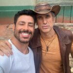 Cauã Reymond Instagram - Quem aqui tá com ódio do Dirceu? Mas eu juro que @eribertoleao72 é gente boa 😅 #TerraEPaixão