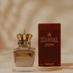 Cauã Reymond Instagram - Para presentear ou se presentear, Scandal Pour Homme de @jeanpaulgaultier, é a melhor escolha nesse Natal ❤️⚓. #BeScandal