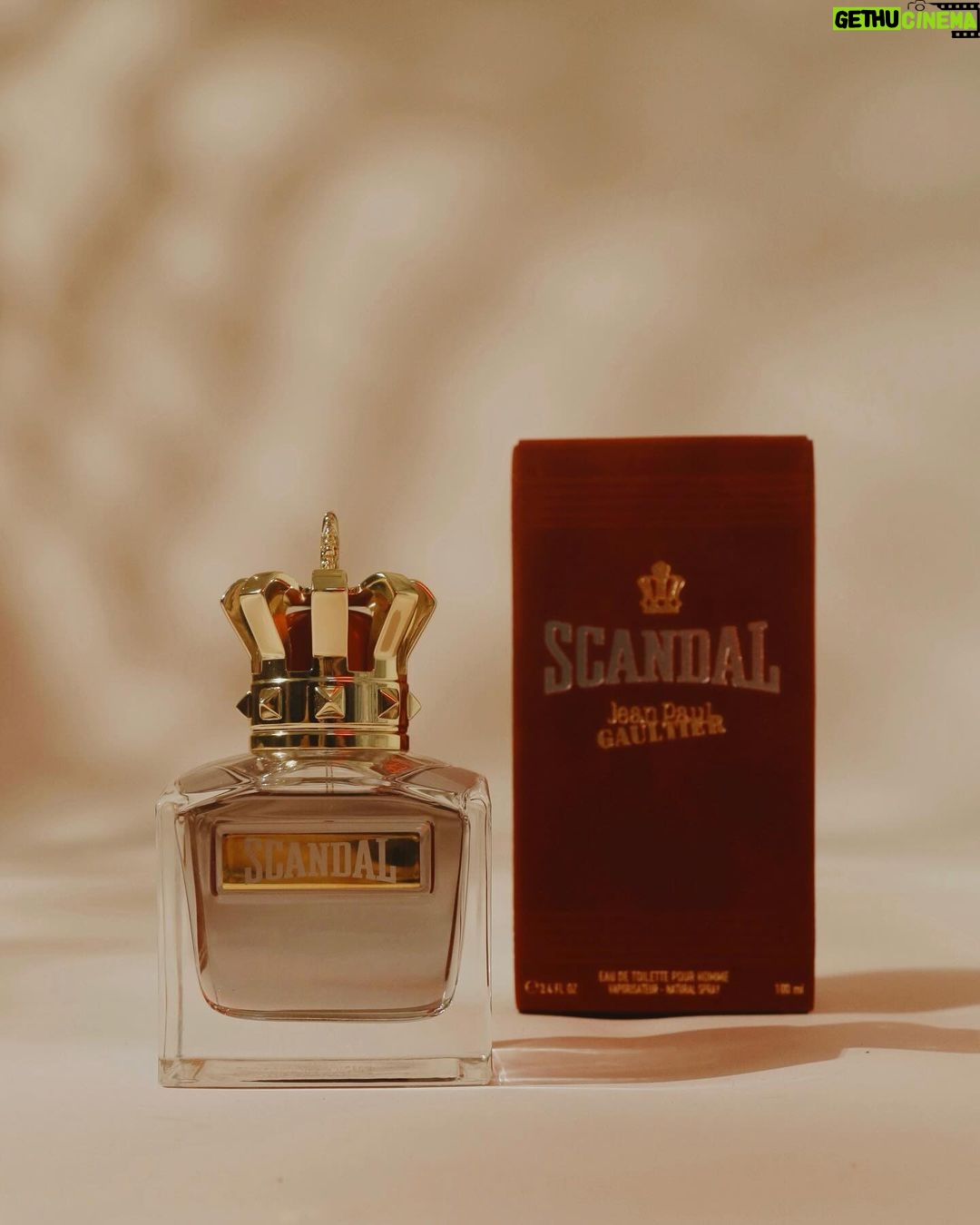 Cauã Reymond Instagram - Para presentear ou se presentear, Scandal Pour Homme de @jeanpaulgaultier, é a melhor escolha nesse Natal ❤️⚓. #BeScandal