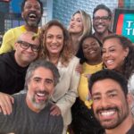 Cauã Reymond Instagram - Eu adoro uma bagunça, então já dá pra imaginar o quanto me diverti no “TV Teca” do @caldeiraocommion. Obrigado pelo convite e risadas, @marcosmion. Amanhã, na @tvglobo, não pode perder que tá bom demais.