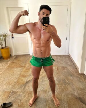 Cauã Reymond Instagram - 💪🏼🥵💦