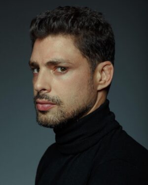 Cauã Reymond Instagram - 🖤