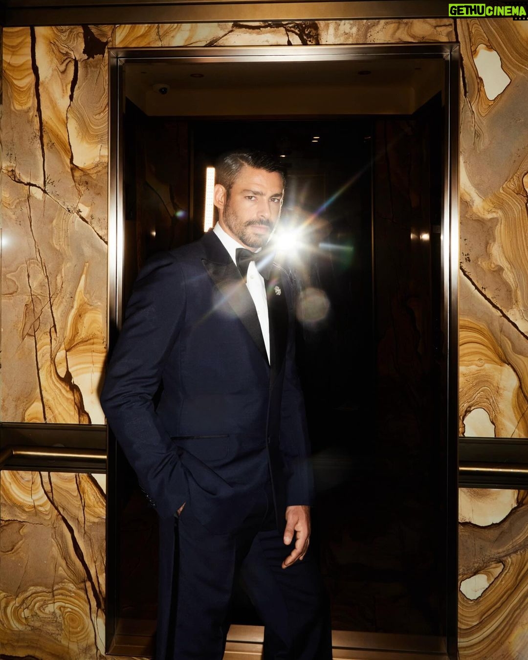 Cauã Reymond - 134.5K Likes - Sobre ontem! Look 2 para #MOTYBR2023 @gqbrasil
Fotos @eusebiomendonca
Beleza @robernardo_
Styling @pedrosales_1
Look @gucci @prada @ysl