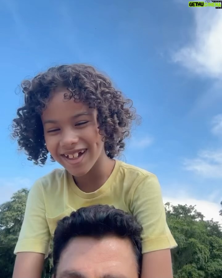 Cauã Reymond Instagram - Um giro por trás das câmeras. Hoje tem #TerraEPaixão 🤎