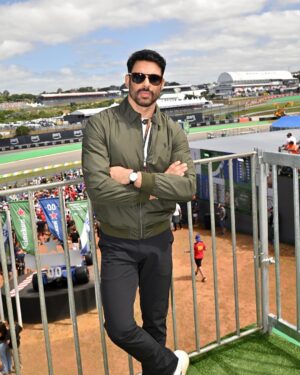 Cauã Reymond Instagram - Tarde boa no GP de São Paulo de F1 🏁