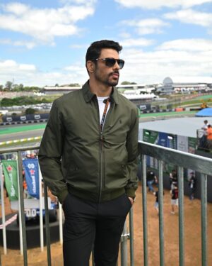 Cauã Reymond Instagram - Tarde boa no GP de São Paulo de F1 🏁