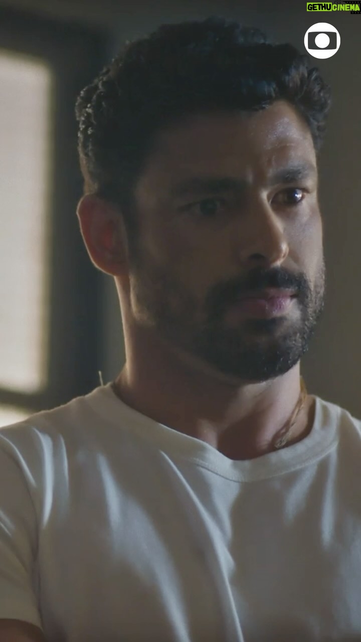 Cauã Reymond Instagram - Você vai colher o que plantou, Antônio La Selva! #TerraEPaixão