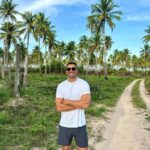Cauã Reymond Instagram - No paraíso 🌴🤍 Entre uma cena e outra do material incrível que estamos produzindo. São Miguel dos Milagres - Alagoas