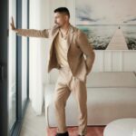 Cauã Reymond Instagram - 🤎 Styling @pedrosales_1 Look @boss @zegnaofficial @prada Fotos @michellecadari