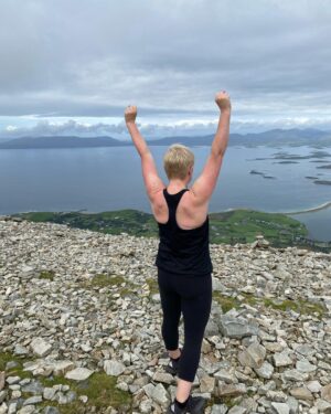 Cecelia Ahern Instagram - E U P H O R I A

💚 💚 💚 💚 💚 💚

#CroaghPatrick