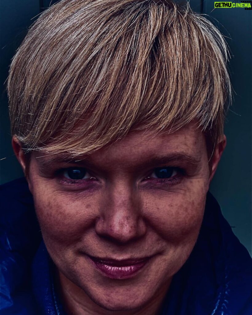 Cecelia Ahern Instagram - It’s publication day for FRECKLES woohoo, so here I am in all my natural freckly glory. Allegra Bird, nicknamed Freckles, joined the freckles on her skin dot-to-dot as a child and now as an adult she’s still trying to join the dots in her life. She hears the expression, “You are the average of the 5 people you spend the most time with” and she instantly examines the five people in her life and what their characters say about her. Not entirely satisfied, she realises she can choose a specific set of five people that she admires and thereby reshape herself. It’s about a lot of things, mainly; identity, loneliness, human connection. Life, love, the universe. Out now and I hope you love it ❤ Photo credit: David Keoghan