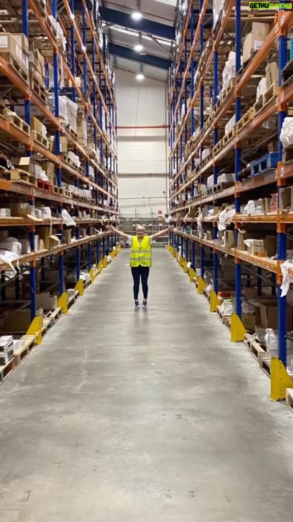 Cecelia Ahern Instagram - They call me Cecelia Warehouse Ahern. (absolutely nobody does). I love warehouses filled with books and I love a hi-vis jacket. Writing novels aside, these are my favourite author days. Seeing my books in bulk and knowing they are heading off to shops and homes is so rewarding. Nobody - not one person - in any of the warehouses would let me drive their forklifts (you all know who you are) so I have vowed to get a forklift licence and will up my warehouse game next year. Best wishes Cecelia Warehouse Ahern