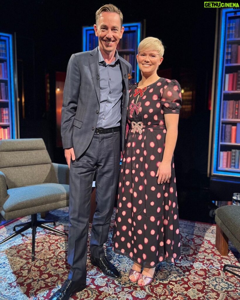 Cecelia Ahern Instagram - Thanks so much to Ryan Tubridy and @latelaterte for having me on tonight. A lovely bunch of warm welcoming people. 🥰 The Late Late Show