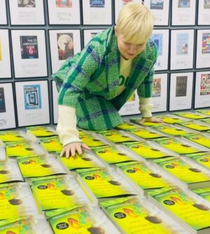 Cecelia Ahern Instagram - Don’t tell me I don’t bring you high quality content. 

Visited CPI Books today to see ‘In A Thousand Different Ways’ hot off the press. 

Then I climbed on them. 
Rolled around on them.
And signed them. 

Out April 13th.

😊💚
