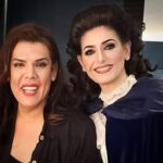 Cecilia Milone Instagram - Así, con mi vestuario histórico de #Drácula te agradezco con todo mi corazón tu compañía de estos días, @costaokis Fuiste chofera, asistente, mandadera, pero sobre todo, AMIGA. Nos sostuviste el alma, a mí y a #Mina TE ADORO POR TODA LA ETERNIDAD, y un poco más. ❤️