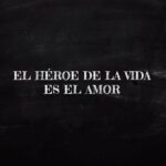 Cecilia Milone Instagram - EL HÉROE DE LA VIDA ES EL AMOR Me dejo caer al vacío, cuando me sueltan… No me enfrento. No me escapo. No me voy. Me caigo, desde el cielo perfecto del amor, al mas árido suelo de la muerte. Pero, a veces, el amor que te dejó caer, ¡vuelve a buscarte! Y, como Superman, gira desesperadamente al mundo entero. Y te revive. Te nace, para siempre… ¡Para siempre! Porque el amor no conoce la muerte. Y después de la vida y de la muerte… lo único que nos queda es el amor. (La música es la que ilustra la escena de #Superman con #Louise volando en la #Película #1978). La compuso @johnwilliams.music, que hoy: 8 de febrero, cumple 92 años. ¡Bendito seas, MAESTRO! Feliz repetición de nacimiento… GRACIAS. 🎶❤️