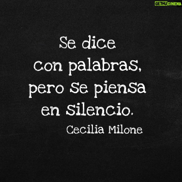 Cecilia Milone Instagram - Asumiendo que TODA LA VIDA disfruté más escribir que hablar… 🗣️