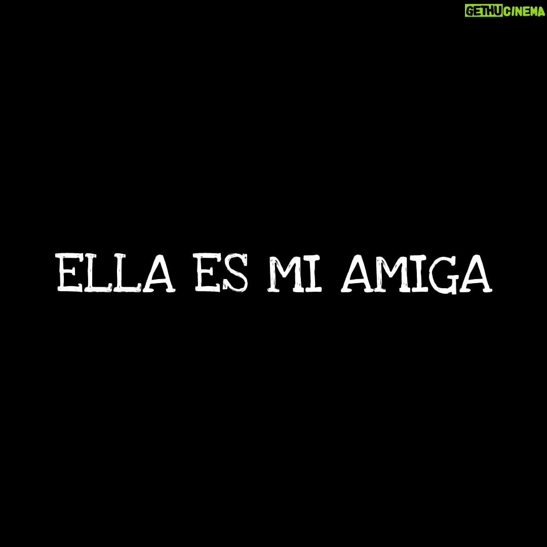 Cecilia Milone Instagram - (Para Daniela) ELLA ES MI AMIGA Ella está ahí, mintiendo, en silencio, mis mentiras; diciéndome, en el alma, las verdades. Vino a salvarme, cuando ni yo sabía que me hundía, y yo le pido ayuda antes que a nadie. Sabe de amor, de miedos... de dolores… Sabe de lucha, de lealtad y de valores. Ama, más que yo misma, a quienes me aman. Y si alguien me lastima… ¡muerde con desesperación de madre! Confía en mi fuerza, cuando me creo vencida. Sostuvo las más desoladoras tempestades, y mi peor agonía, la más insoportable. Me comprende, antes que se lo diga. Y aunque sé, que está ahí, todos los días… resulta que ELLA ES MI AMIGA inolvidable. Cecilia Milone 21/01/2024